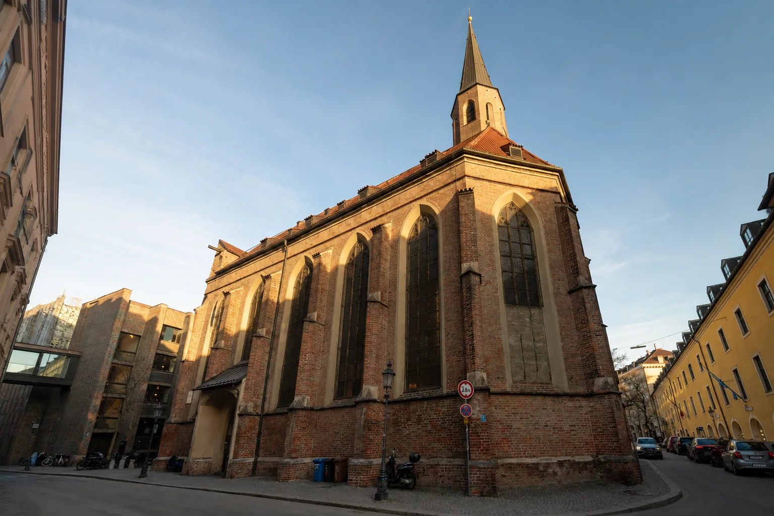 3D-Punktwolke der Salvatorkirche München mit Kirchturm